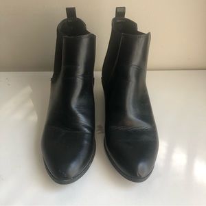 Black ankle boots size 8 1/2